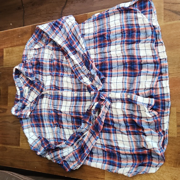 Women's plaid flannel button down - Picture 1 of 3